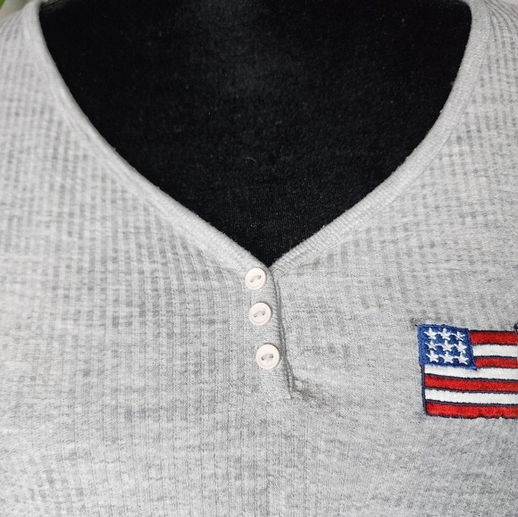 Vintage Disney Mickey And American Flag Waffle Grey Tee Size Medium - Picture 8 of 9